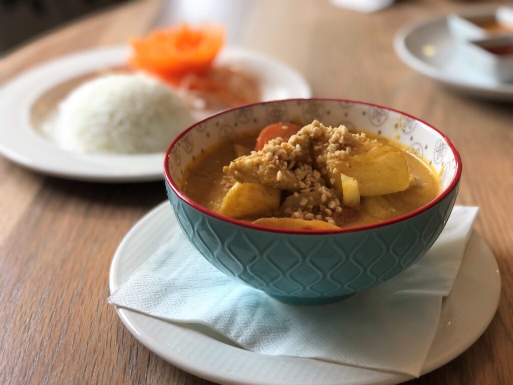 Authentic Thai food, massaman curry at the Queens Head Harston Cambridgeshire